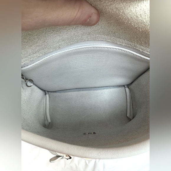 Vintage Coach Companion Flap Bag - # 9076 (Ivory) - Picture 8 of 13